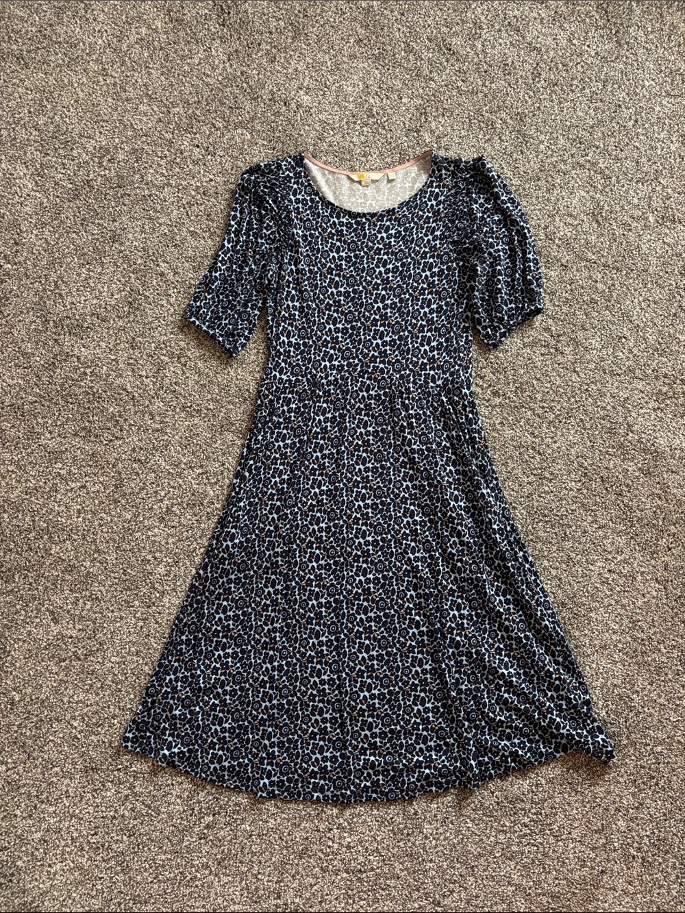 Boden Blue floral Midi Dress size 4, super soft, great condition